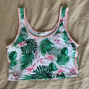 🌸 Tropical Crop Top